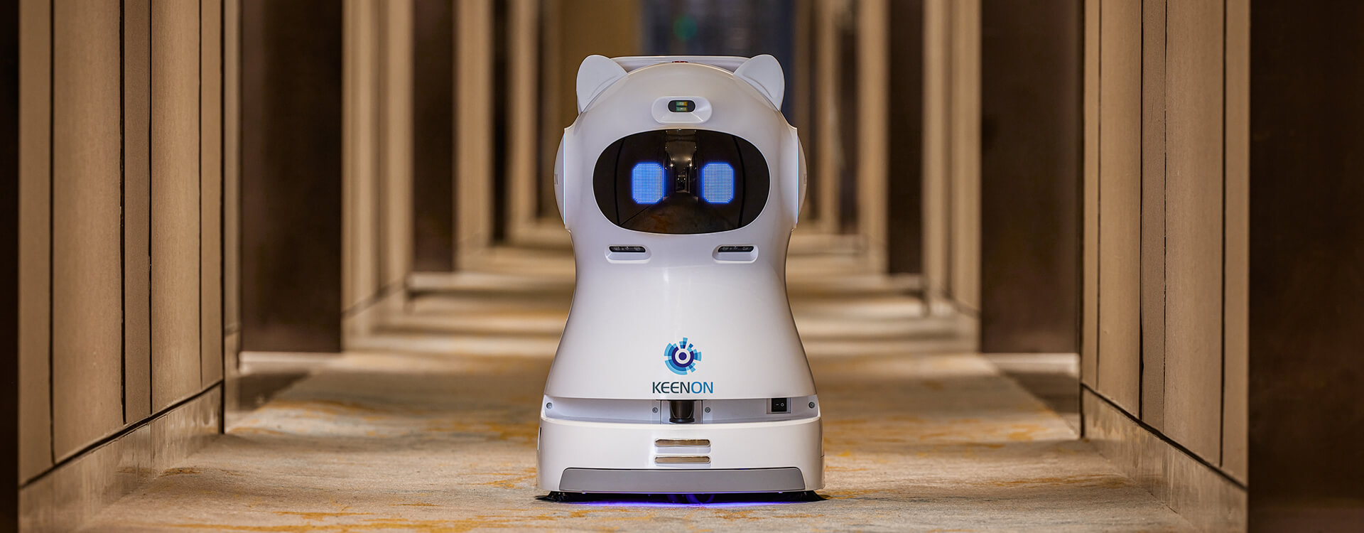 C30 robot banner